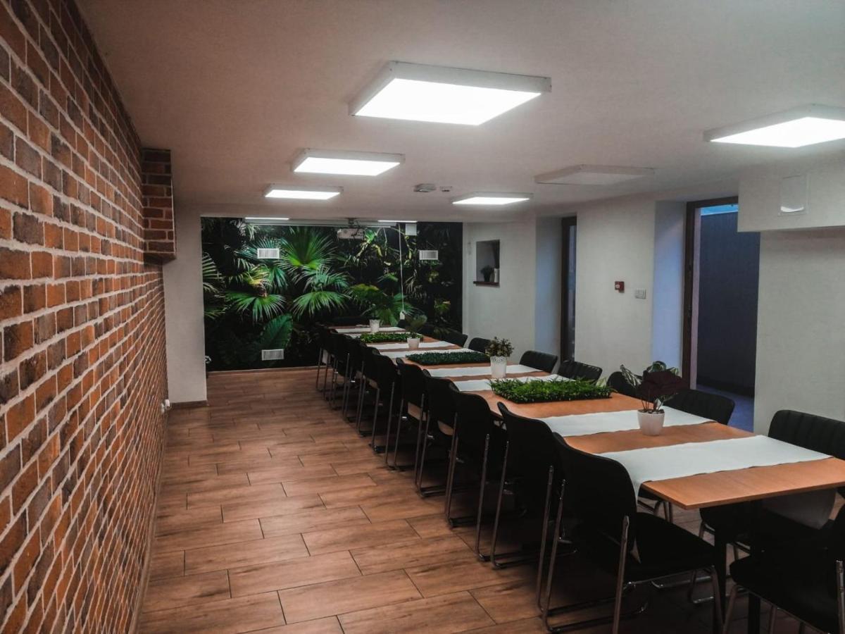 Hotel Dabrowski 奥斯威辛 外观 照片