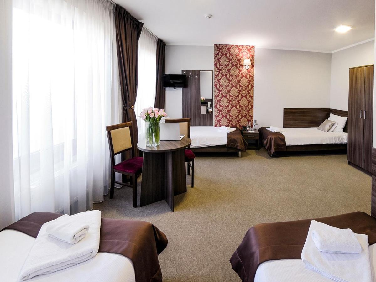 Hotel Dabrowski 奥斯威辛 外观 照片