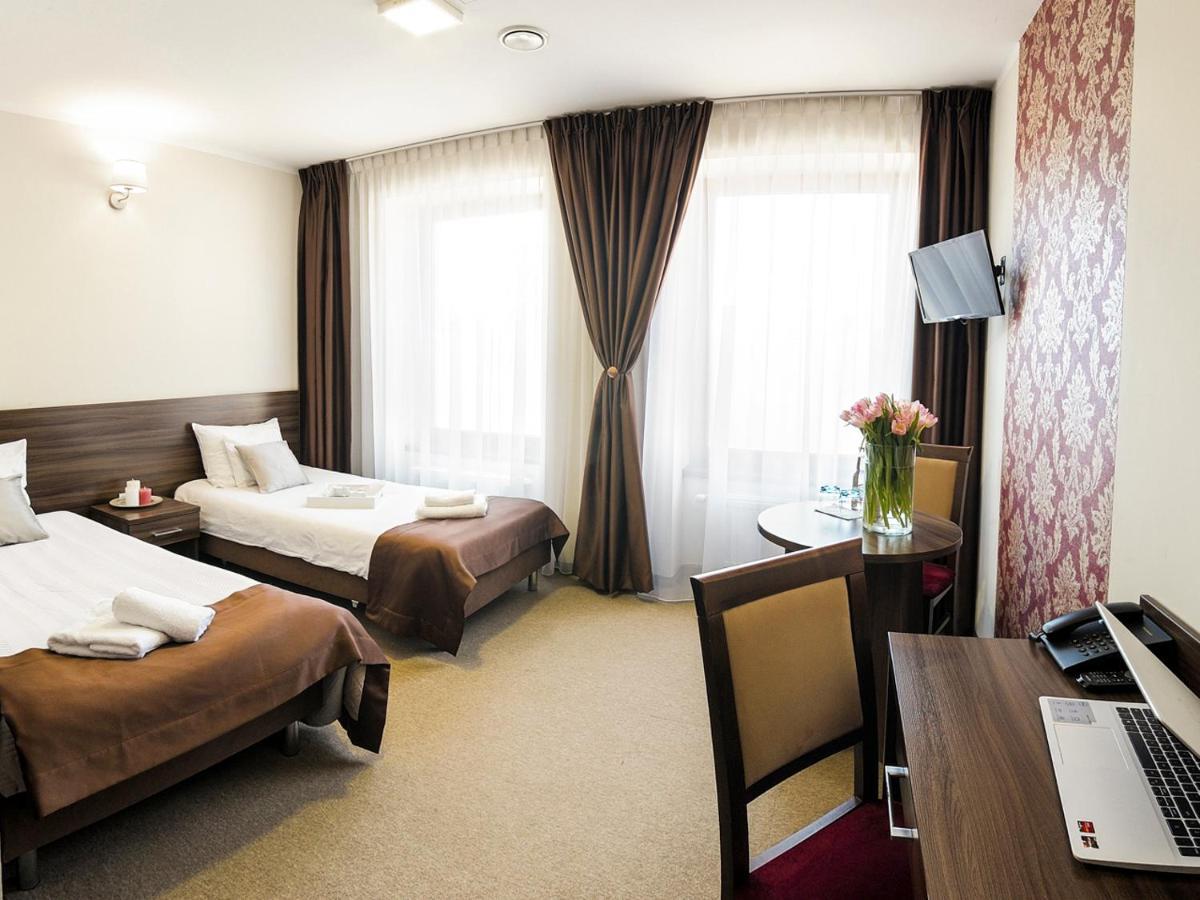 Hotel Dabrowski 奥斯威辛 外观 照片