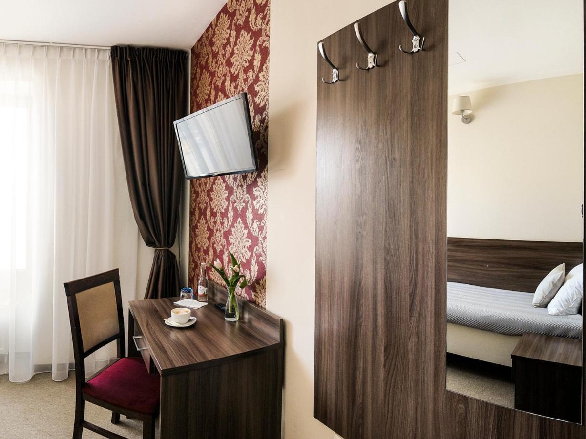 Hotel Dabrowski 奥斯威辛 外观 照片